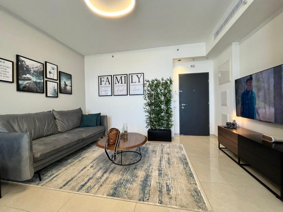 New Luxuries 3 Bedroom Apartment In J Tower Jerusalem Exterior photo